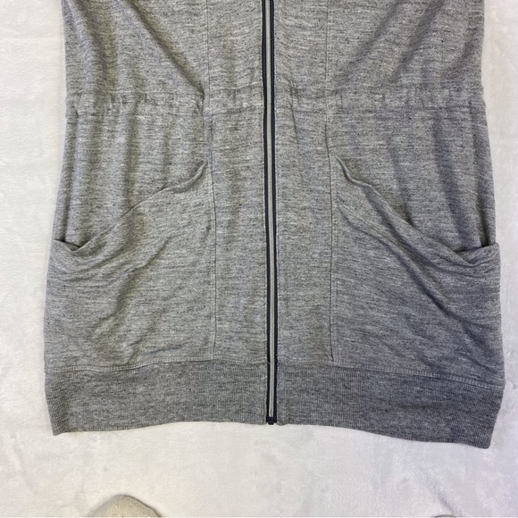 Athleta Lotus Vest Gray Hooded Drawstring Vest - Picture 4 of 14